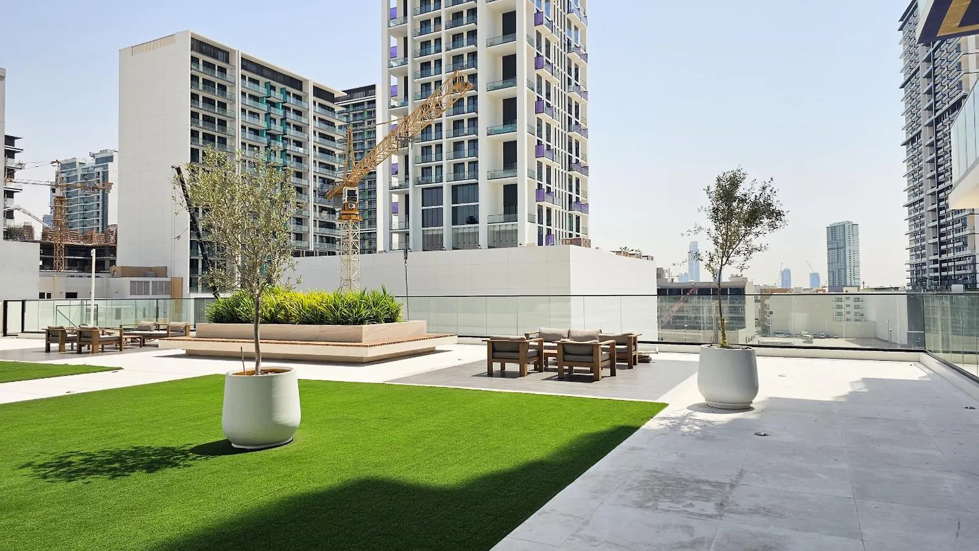 Apartment Cozy New Brand 1Br At Jvc Binghatti Corner Dubai